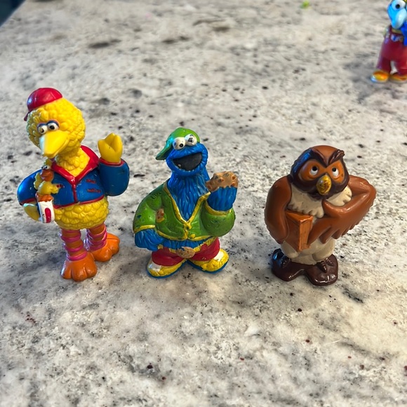Vintage Sesame Street, Muppets, and Owl Figures - Picture 4 of 11